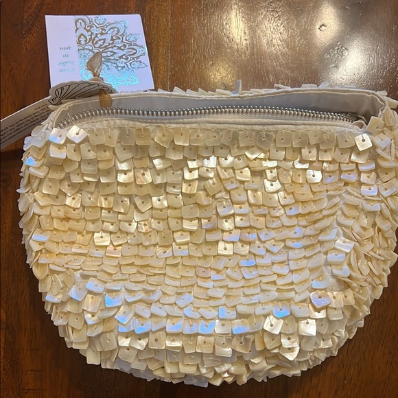 From India To You | Real Seashell Handbag - Picture 6 of 10